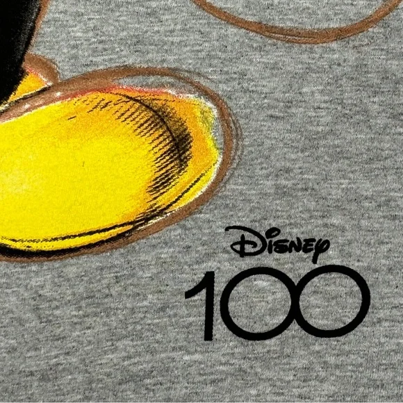 NWT Disney Mickey Mouse Vintage Character tee SZ - Medium - Picture 5 of 8
